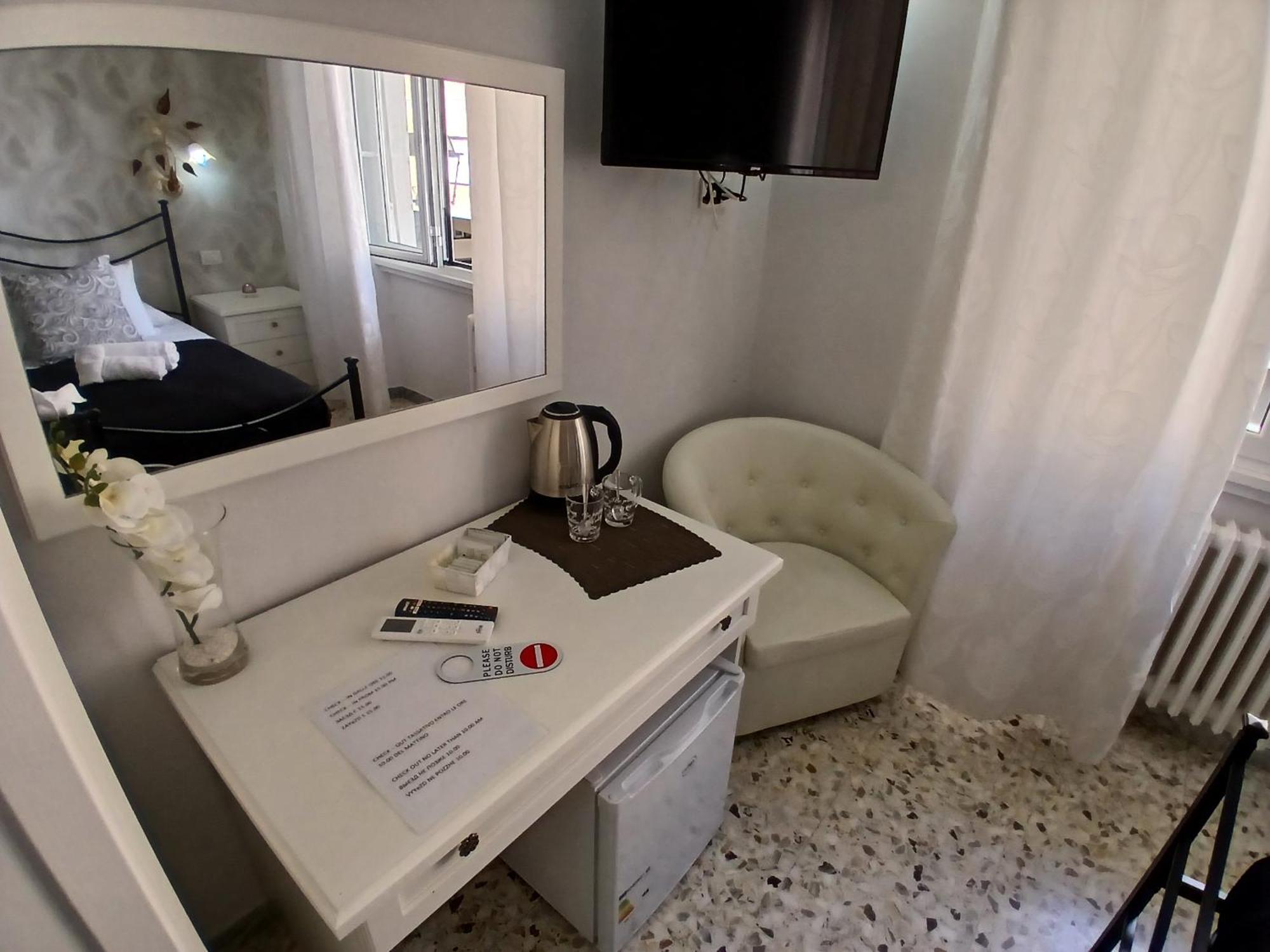 Affittacamere Da Fenix Tívoli Habitación foto